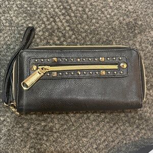 Steve Madden Black Leather Wallet with Gold Accents